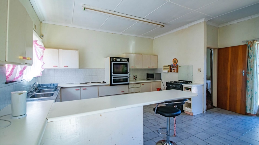 5 Bedroom Property for Sale in Dale View Eastern Cape